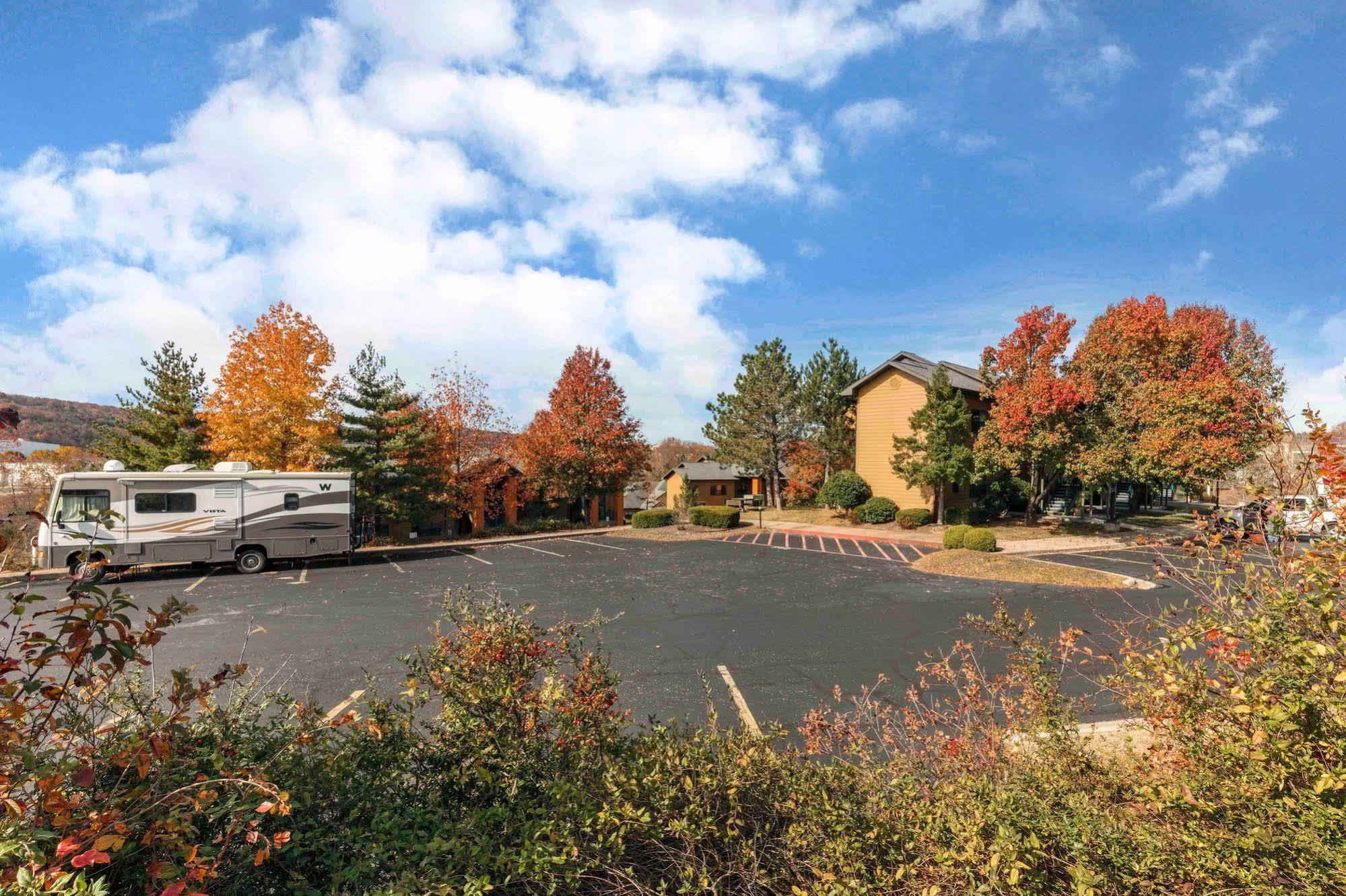 Bluegreen Vacations The Falls Village, An Ascend Resort ブランソン エクステリア 写真