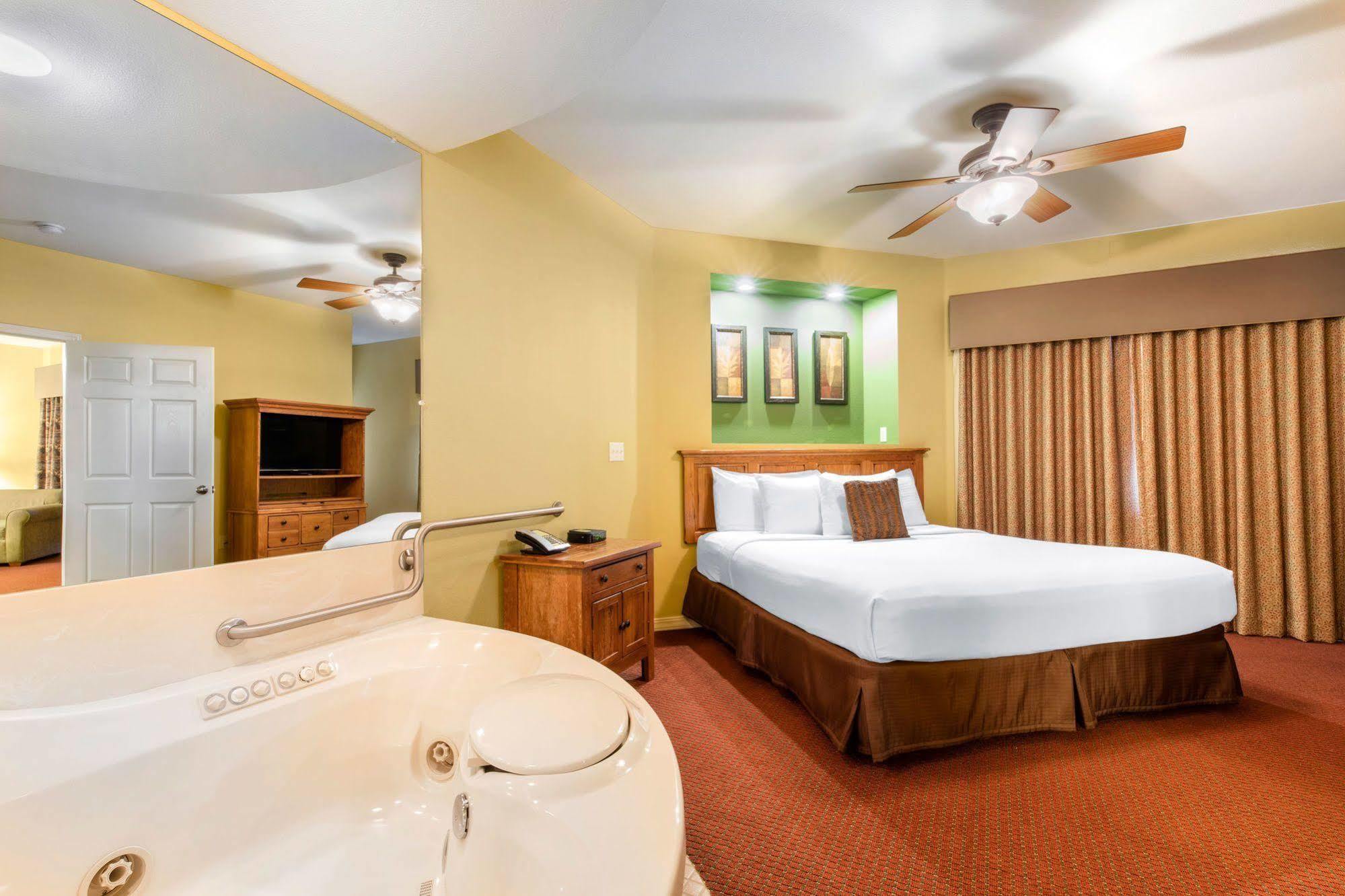 Bluegreen Vacations The Falls Village, An Ascend Resort ブランソン エクステリア 写真