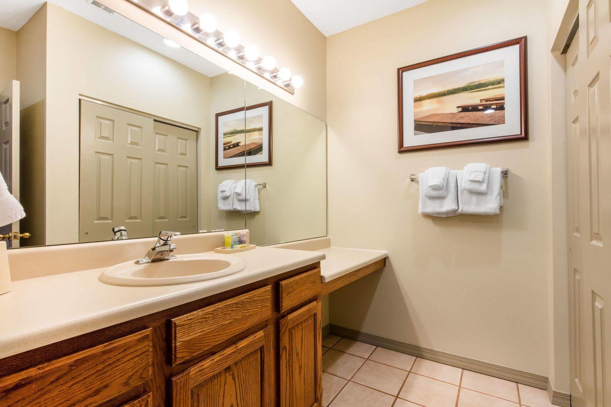 Bluegreen Vacations The Falls Village, An Ascend Resort ブランソン エクステリア 写真
