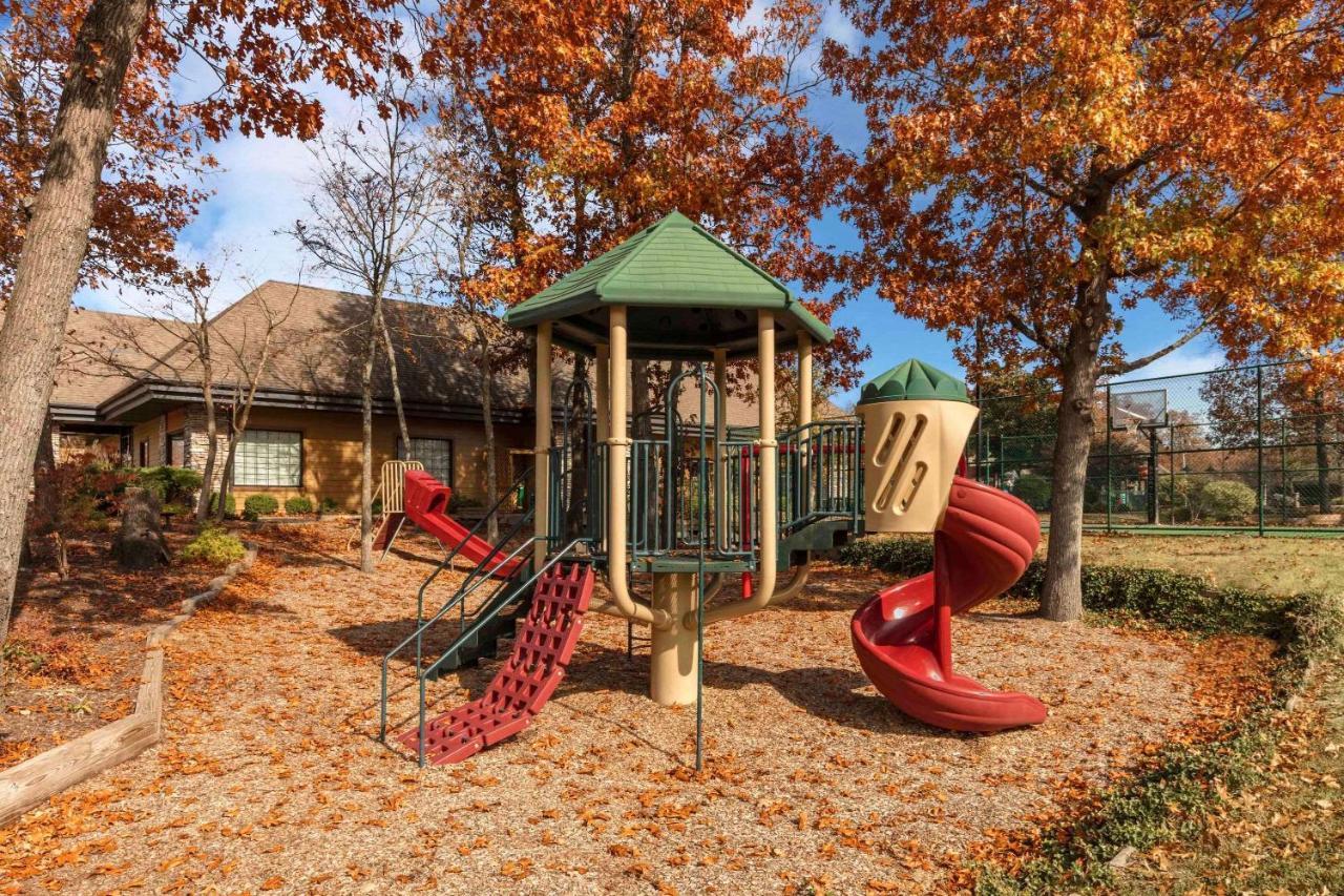 Bluegreen Vacations The Falls Village, An Ascend Resort ブランソン エクステリア 写真